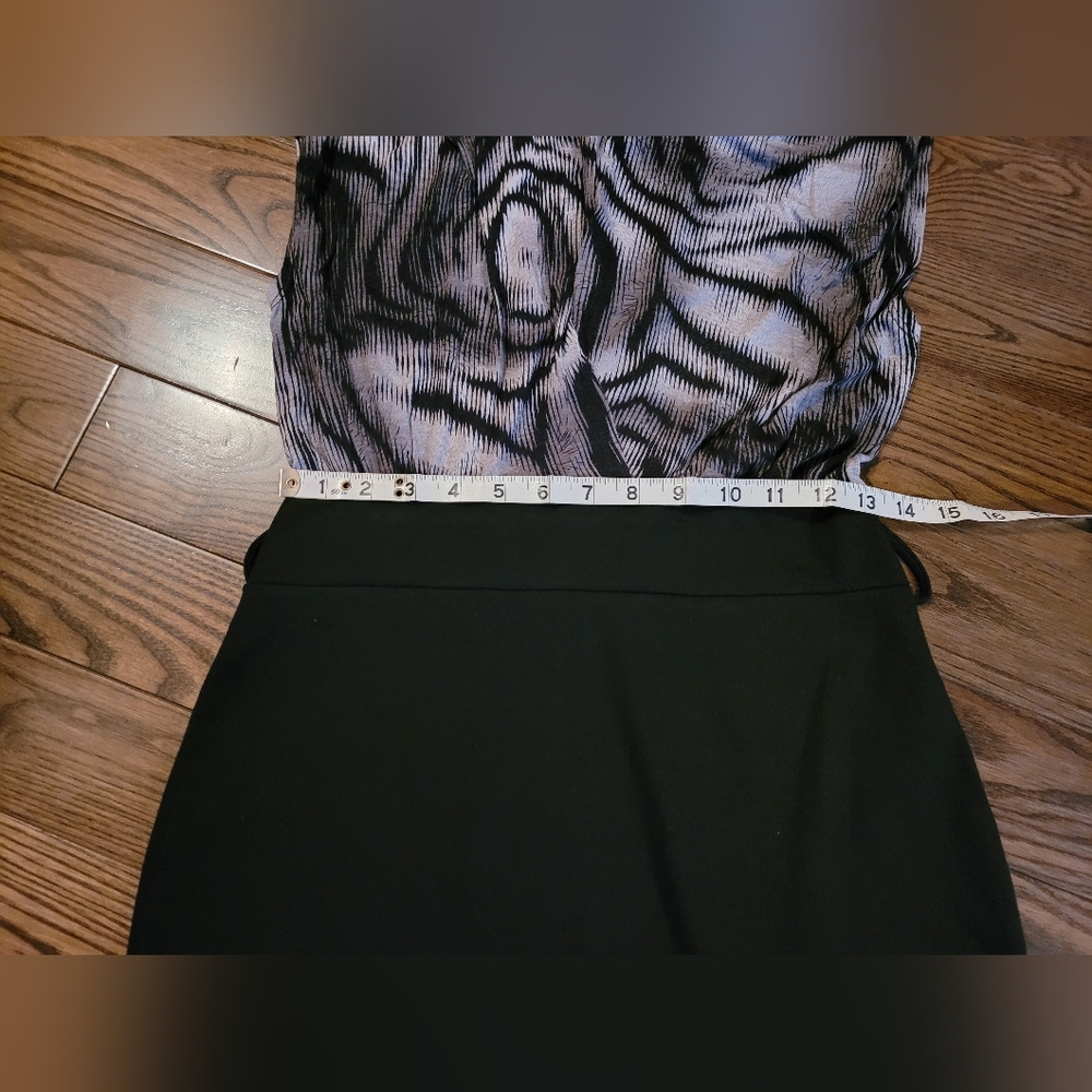 Sleeveless Dress, great condition. - Picture 3 of 9